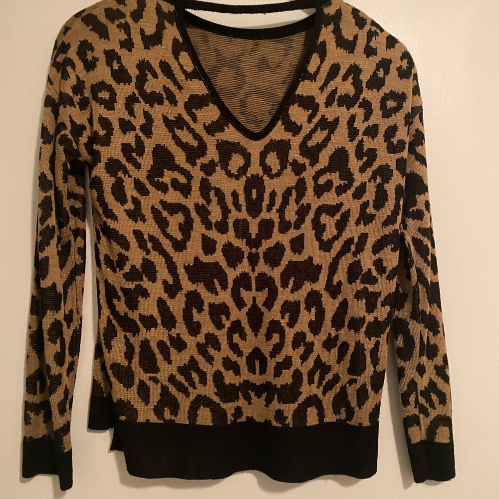 Soho Cheetah print sweater - Picture 2 of 3